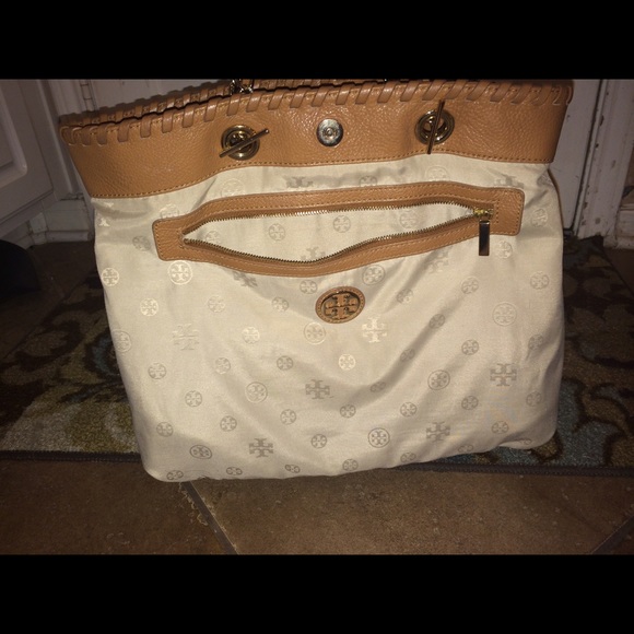 Tan Tory Burch marion chain shoulder tote - Picture 4 of 4