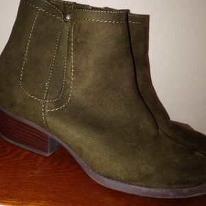 Merona Very dark green boot