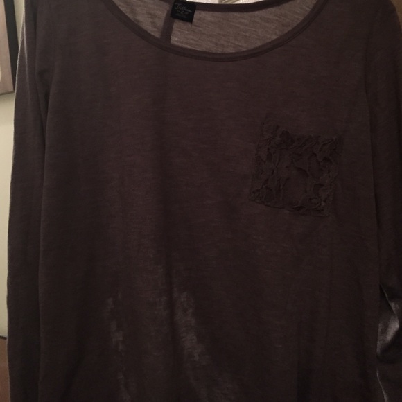 Trillium long sleeve grey shirt