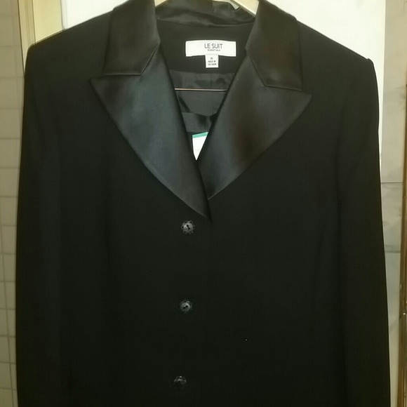2 piece women's powersuit