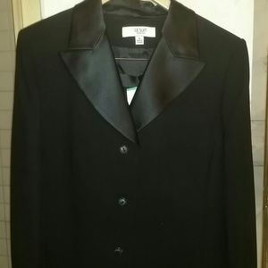 2 piece women's powersuit