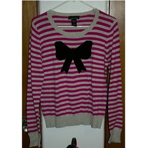 Bow sweater