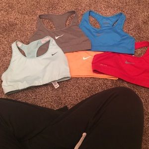 Nike sports bras great condition