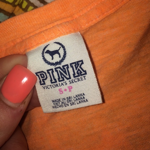 PINK VS v-neck - Picture 2 of 2