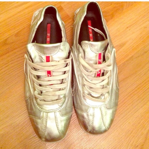 Silver flat sneakers