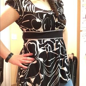 Black and White Dressy Top