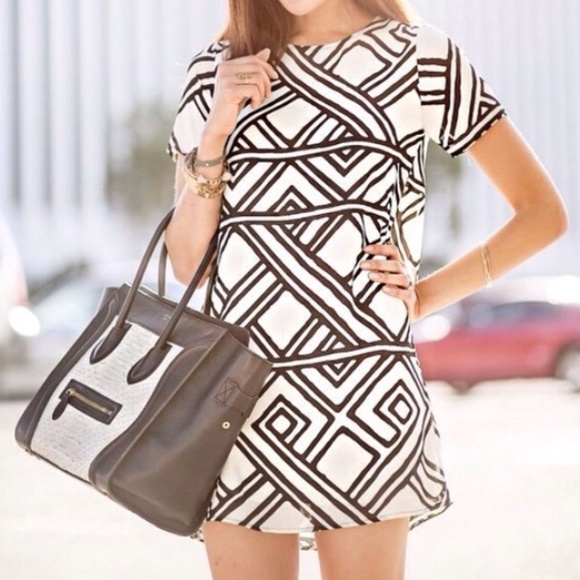 Everly Geo Shift Dress