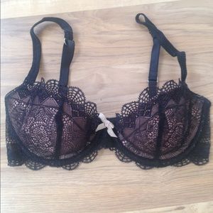 Black and tan Elle Macpherson bralette