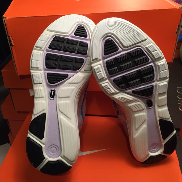 ❌❌SOLD❌❌Women's Nike Lunarglide+ - Picture 3 of 3