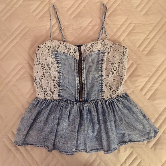 *SOLD* Adorable lace & denim peplum top