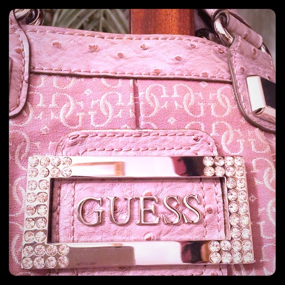 💜Guess💜Large Purple Handbag w/ Ostrich trim.