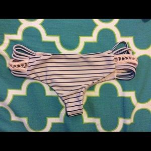 €€ SOLD €€ Acacia cape cod pikake L
