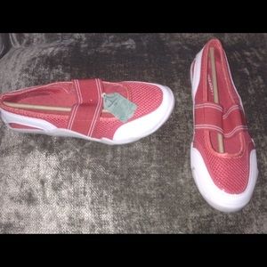 Land's End water skiffs