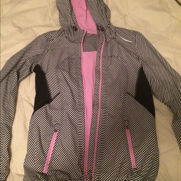 lululemon athletica Jackets & Blazers - Lululemon seawheeze 2014 jacket