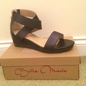 NEW Bella Marie Sandal Wedges (Beverly-1) Size 7.5