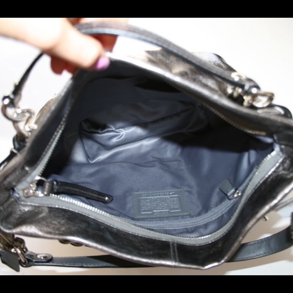 Authentic Coach - Picture 3 of 4