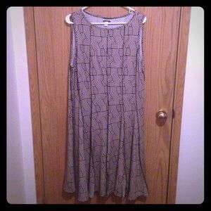 Long and Flowy Black & White Dress