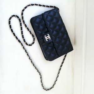Vintage Chanel chain purse