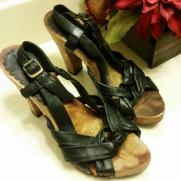 Kenneth Cole heels
