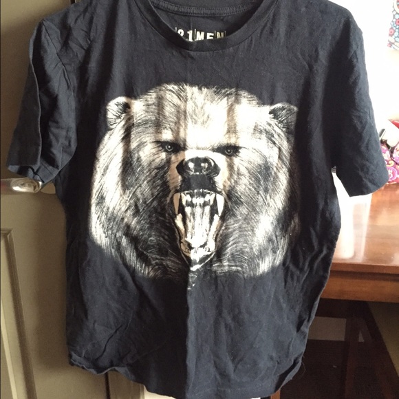 Bear t- shirt