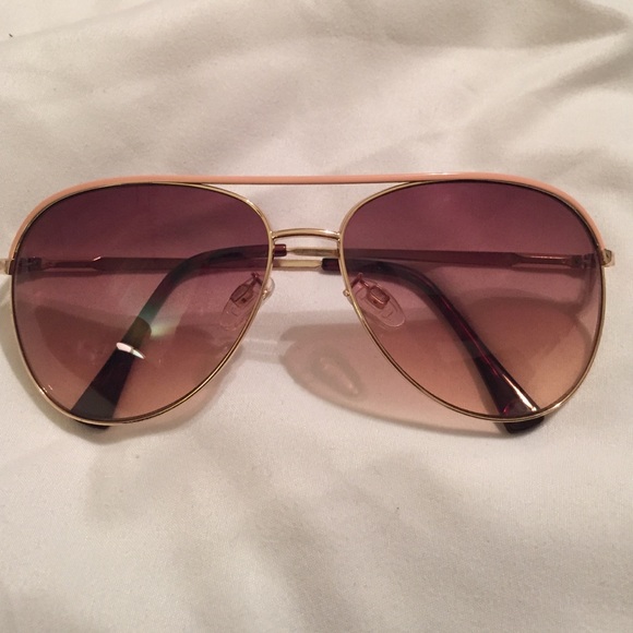 Vince Camuto Aviator Sunglasses