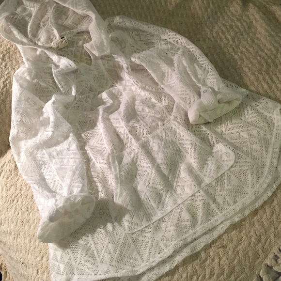 PacSun L.A. Hearts Swim Cover - Picture 3 of 4