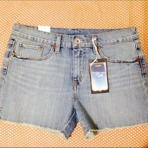 Levi's Cut Off Shorts (NWT)