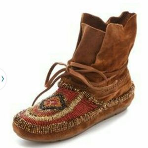 House of harlow beaded moccasin boots