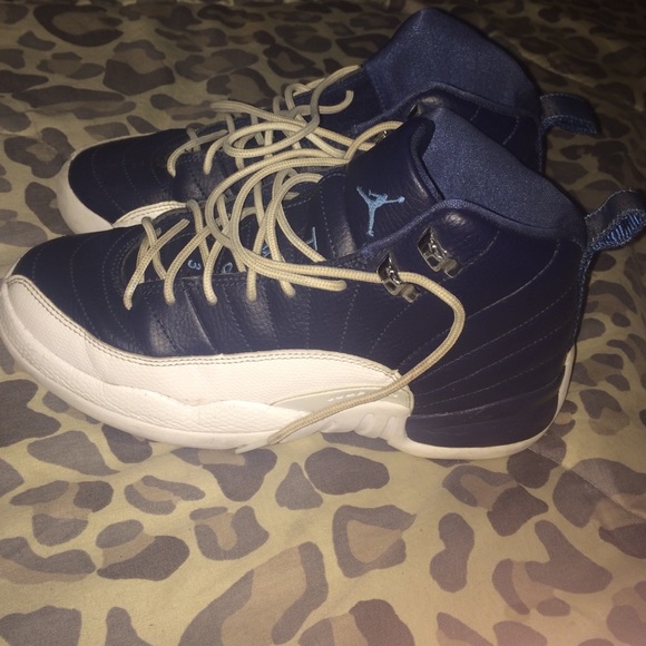 Jordan 12 obsidian. Size 5Y