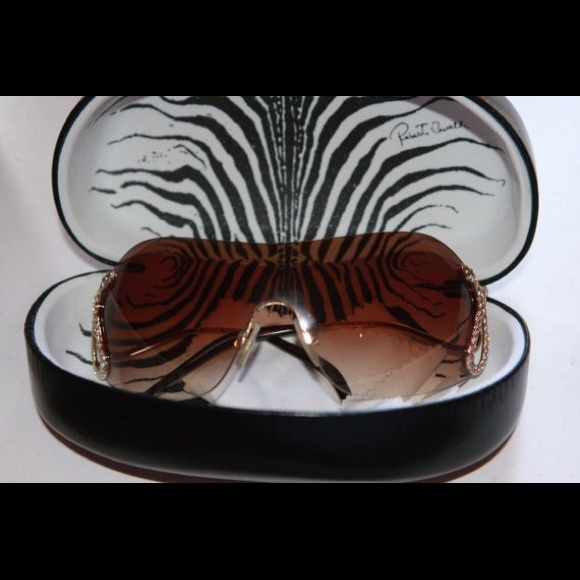 Roberto Cavalli Europa Women's Round Sunglasses - Picture 3 of 4