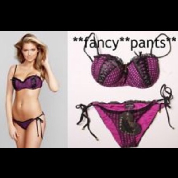 ☀️Beach Bunny LOVE HER MADLY - Picture 2 of 3