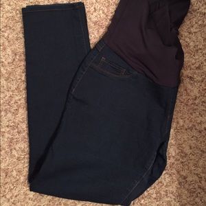 Maternity fitting jeans