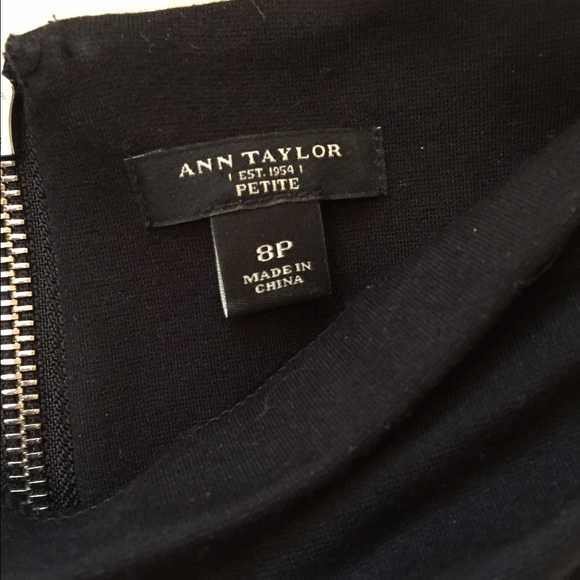 Little black dress - Picture 2 of 3