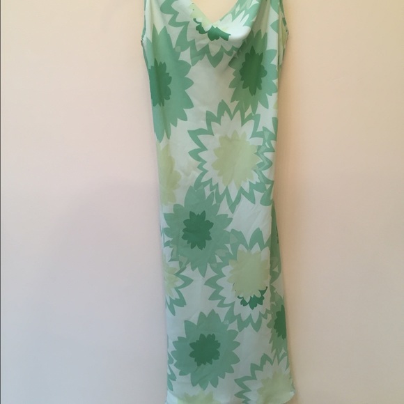 Floral summer dress - Picture 2 of 3