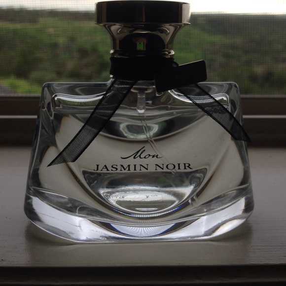 BVLGARI Jasmin Noir Perfume.