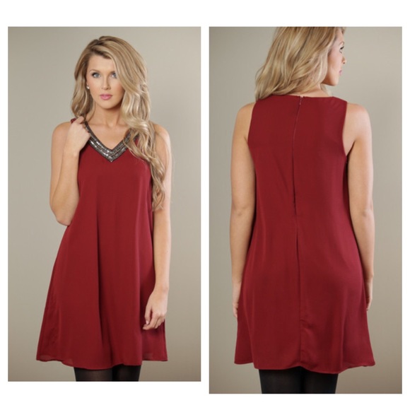 Ya Los Angeles Dresses & Skirts - Divine wine dress 🍷