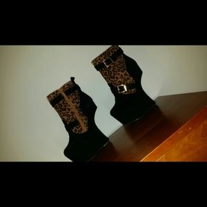 Black/Leopard Print Snooki Shoes from AmiClubWear.