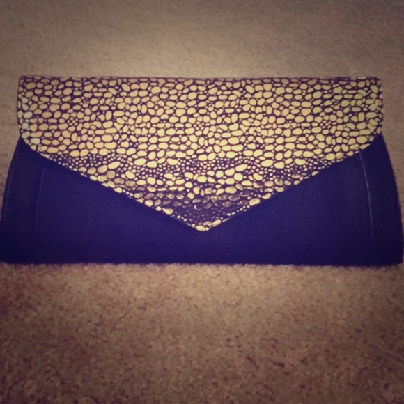 Handbag or clutch black and gold nwot