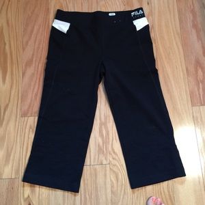 fila loose fit capri