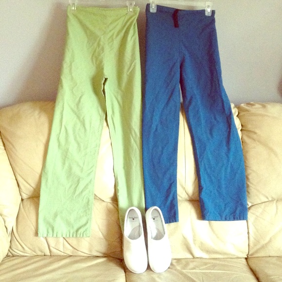 2 pairs of scrub pants