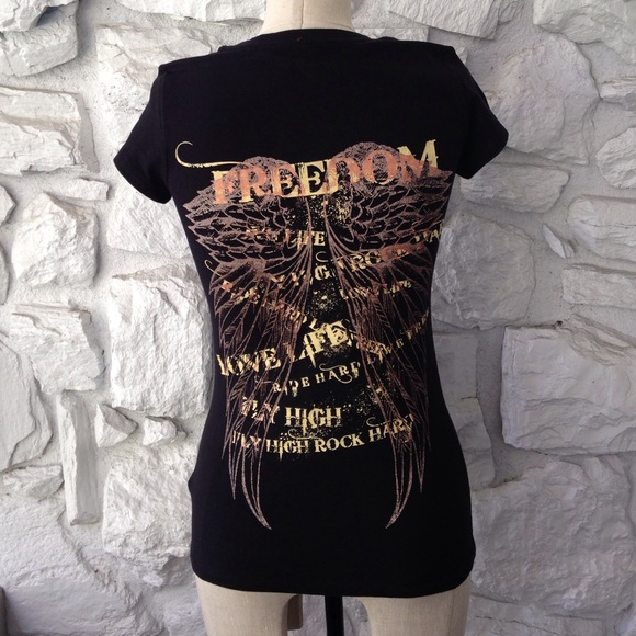 Forever 21 Angel Wings Scoop Neck T Shirt MEDIUM