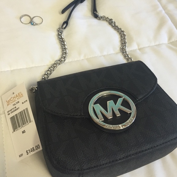 Michael Kors Handbags - Michael Kors satchel