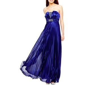 Gorgeous Purple Pleated Gown