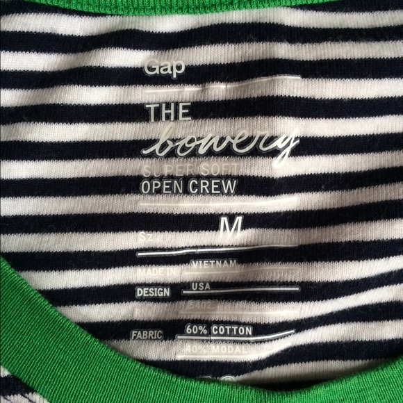 Gap crew top - Picture 2 of 3