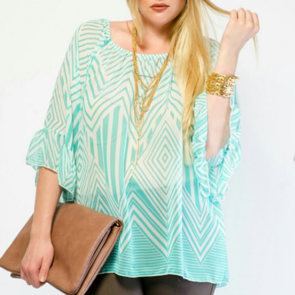 Tops - Diamond Print Woven Top In Mint