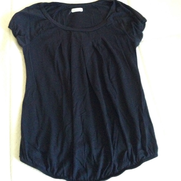 Black maternity tee