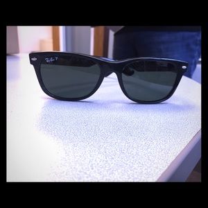 Ray Ban Wayfarer Sunglasses with Polarized Lenses