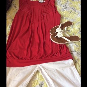 Gorgeous Res Sleeveless top! 🌹💄👠