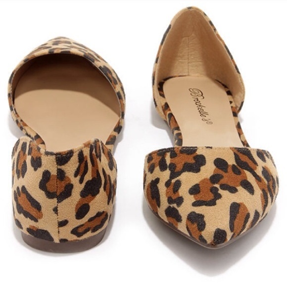 Leopard print flats!