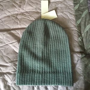 NWT David and Young Grey Slouchie Beanie
